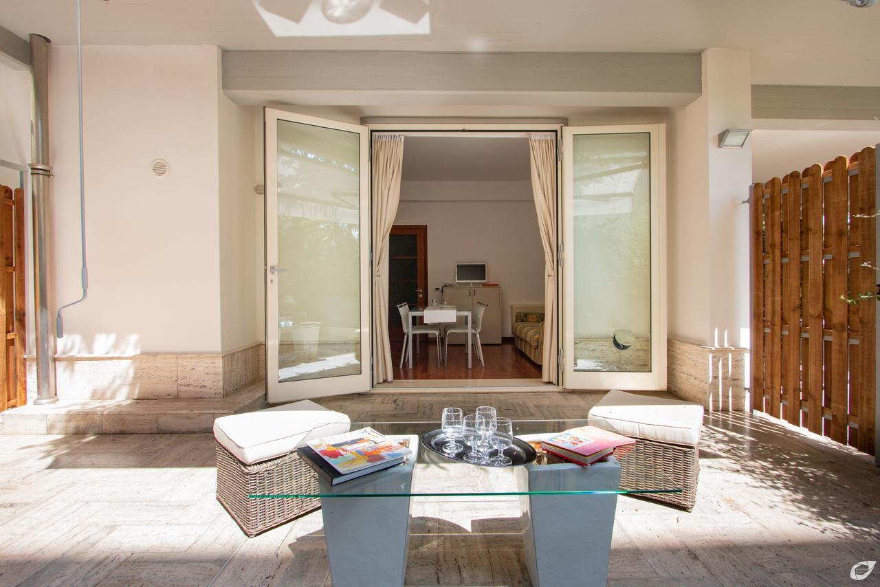 Verdeluna Aparthotel Марина-ді-П'єтразанта Екстер'єр фото